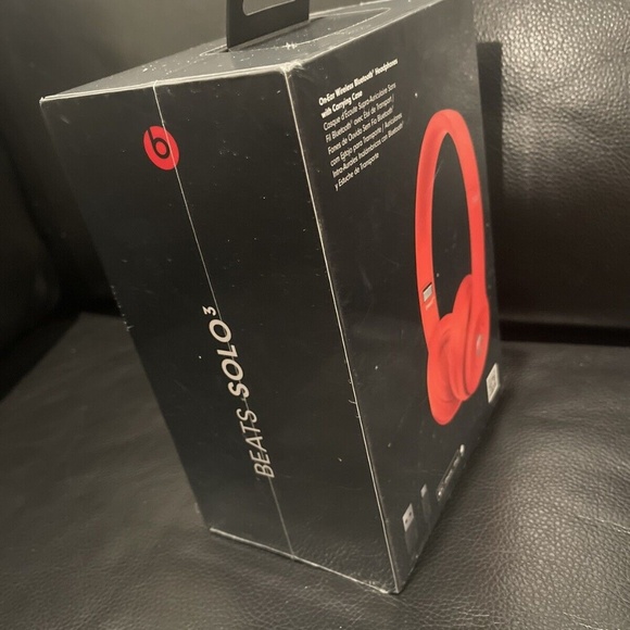 BEATS BY DR. DRE SOLO 3 WIRELESS HEADPHONES - Picture 3 of 6